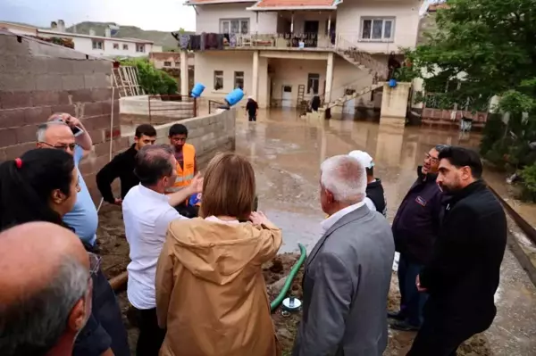 Nevşehir'de şiddetli yağış, ev ve iş yerleri sular altında kaldı