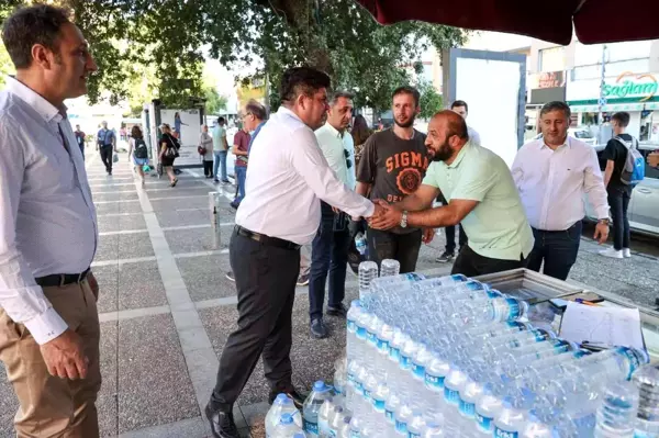 Buca Belediye Başkanı Kılıç, Bayram Öncesi Esnafı Ziyaret Etti