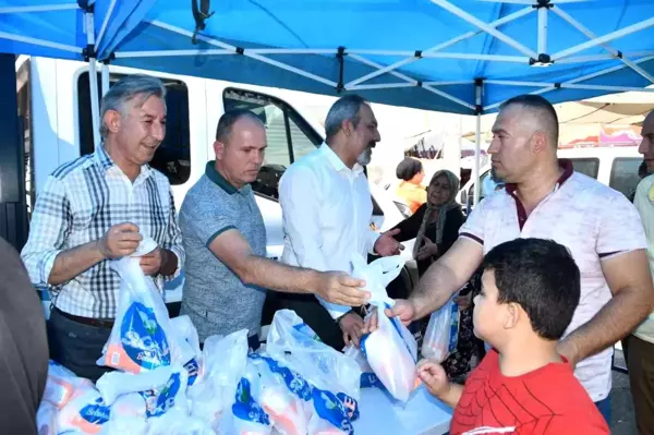 Aydın haber! Söke Belediyesi, Ürettiği Buğdaydan Elde Ettiği Unu Vatandaşlara Dağıttı