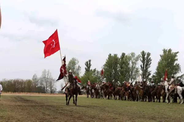 Türk soyları Macaristan'daki Büyük Kurultay'da toplandı