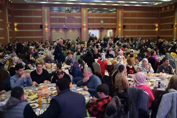 AK Parti İl Başkanlığında 'engelsiz iftar programı' düzenlendi