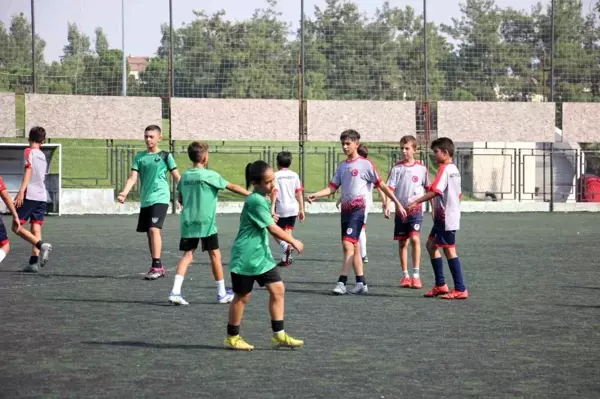 Denizlispor U13 Takımı Altınyıldızspor ile Hazırlık Maçında Karşılaştı