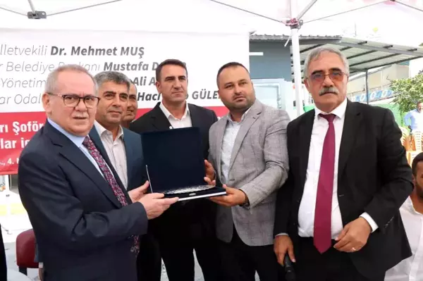 Samsun Büyükşehir Belediye Başkanı Mustafa Demir, şoför esnafı ile bir araya geldi