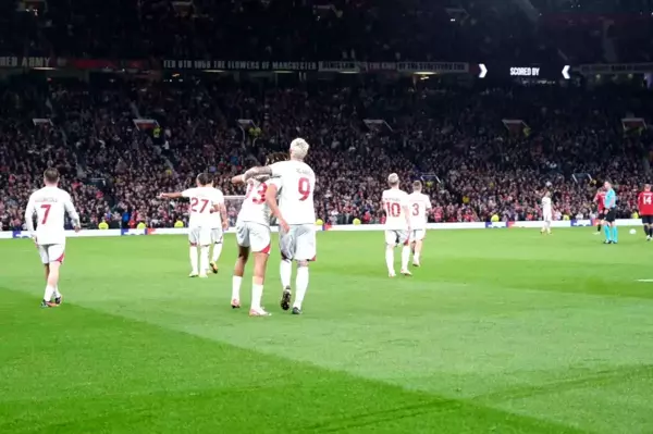 Galatasaray, Manchester United'ı 3-2 mağlup etti