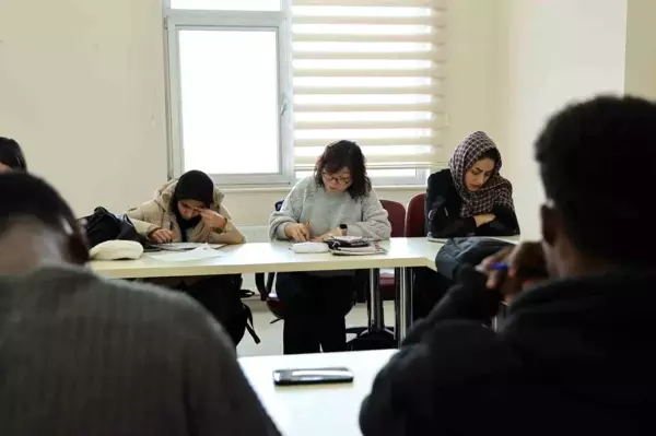 Güney Koreli Hyun Jung Lee, Diyarbakır'da Kore mutfağı açmak için Türkçe öğreniyor