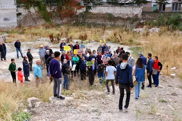 Kentsel dönüşümle evlerini yıktırdılar ancak 5 yıldır binaları yapılmıyor