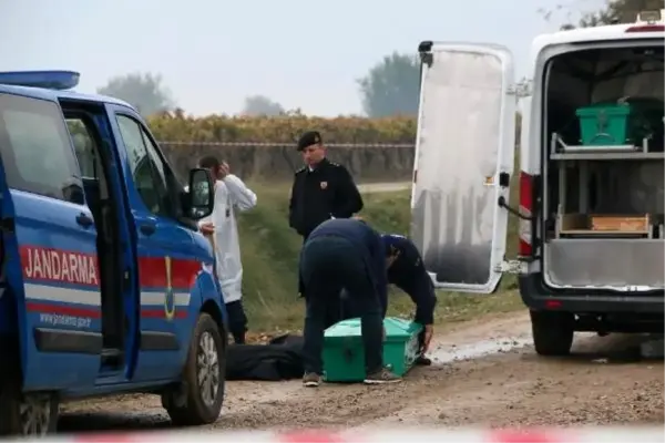 Manisa'da kurumuş derede kolu koparılmış erkek cesedi bulundu