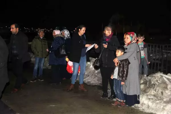 İran sınırındaki deprem Vanlıları korkuttu, vatandaşlar dışarı çıktı