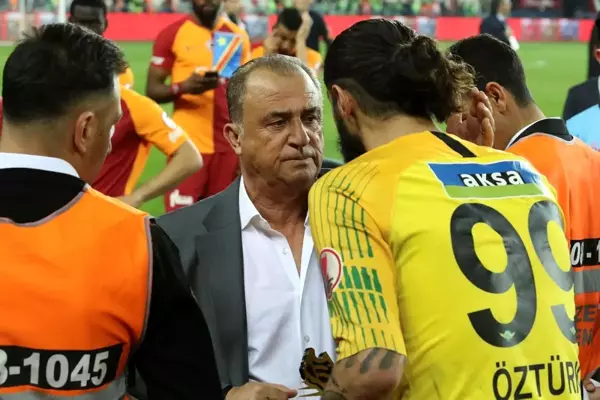 Fatih Terim'in onayı sonrası Galatasaray, Fatih Öztürk'le anlaşma sağladı