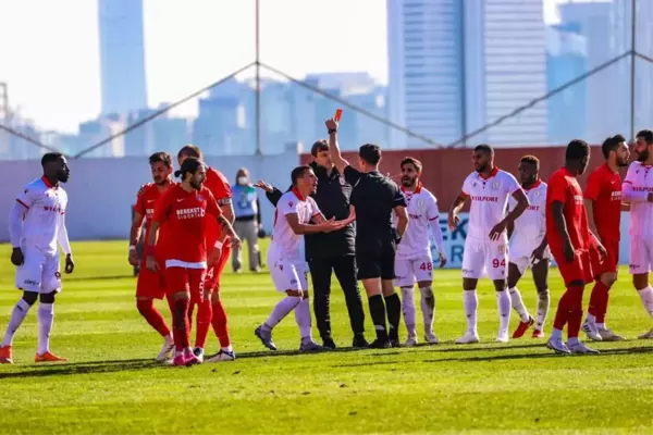 Ümraniyespor-Samsunspor maçında fair-play örneği! Rakibin gol atmasına engel olmadılar