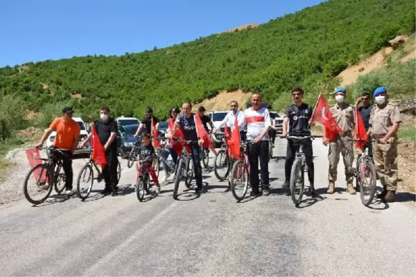 Şemdinli'de 19 Mayıs Atatürk'ü Anma, Gençlik ve Spor Bayramı kutlanıyor