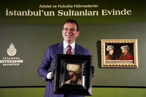 Kanuni Sultan Süleyman tablosu, Fatih Sultan Mehmet'in portresinin yanında yerini aldı