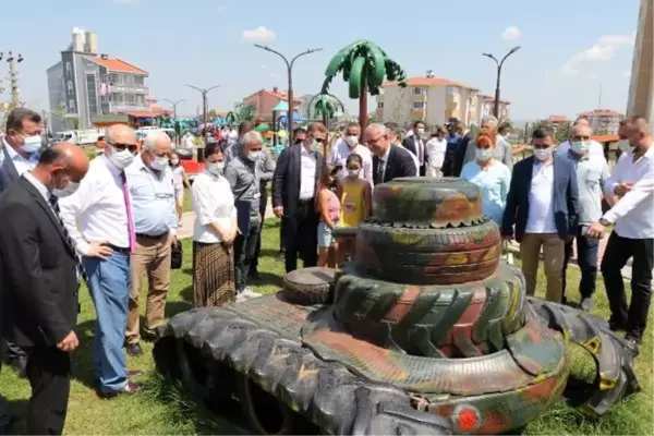 SPOR Edirne'de Naim Süleymanoğlu'nun heykelinin bulunduğu park açıldı