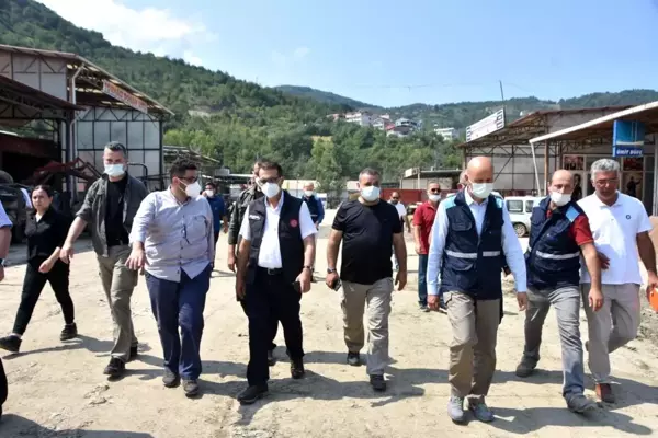 Enerji ve Tabii Kaynaklar Bakanı Dönmez, Ayancık ilçesinde incelemelerde bulundu