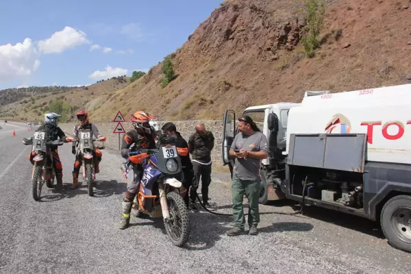 TransAnatolia Rally Raid'de sürücüler Sivas'a ulaştı (1)