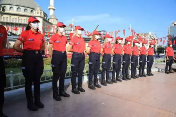 İTFAİYE HAFTASI... TULUMBACILAR İSTİKLAL CADDESİ'NDE NARA ATTI