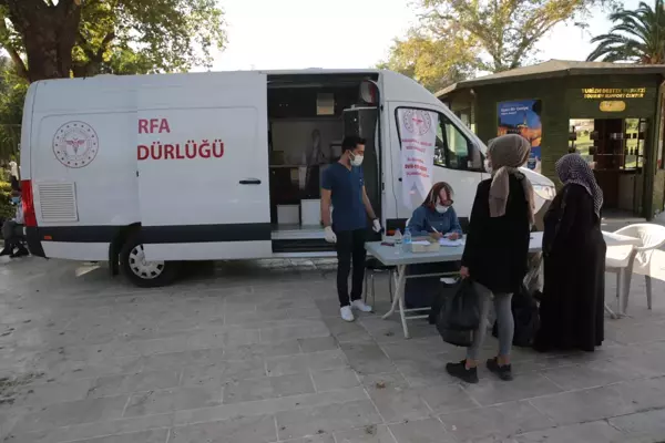 ŞANLIURFA - Kovid-19 aşı haritasında son sıradaki Şanlıurfa'da hasta sayısı azaldı, aşılama hızlandı