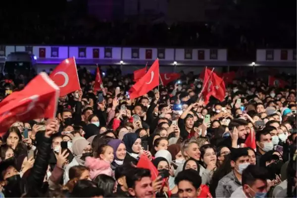 CUMHURİYET'İN 98'İNCİ YILI OĞUZHAN KOÇ KONSERİYLE KUTLANDI