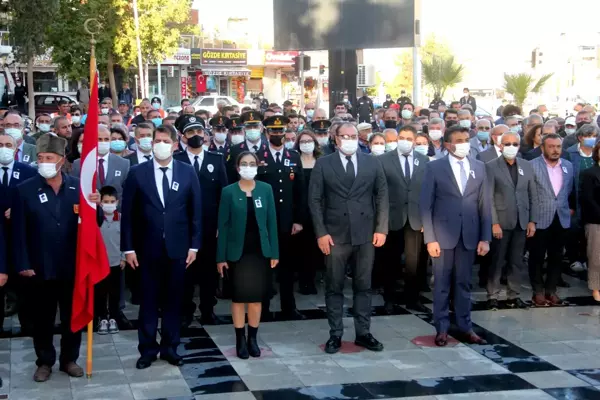 Büyük Önder Atatürk, Manisa'da anıldı