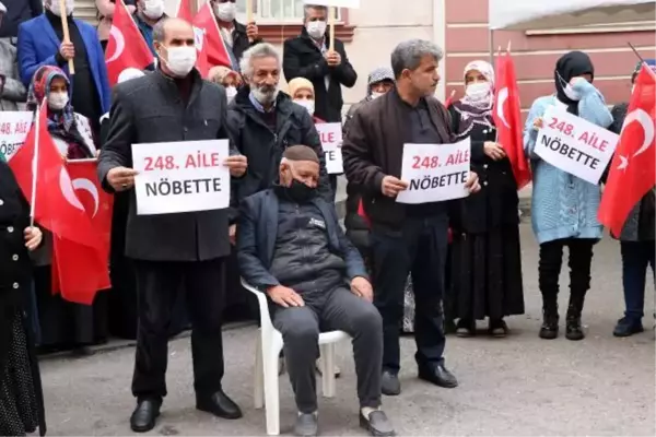 12 YAŞINDA KAÇIRILAN KIZI İÇİN 80 YAŞINDA EVLAT NÖBETİNE KATILDI