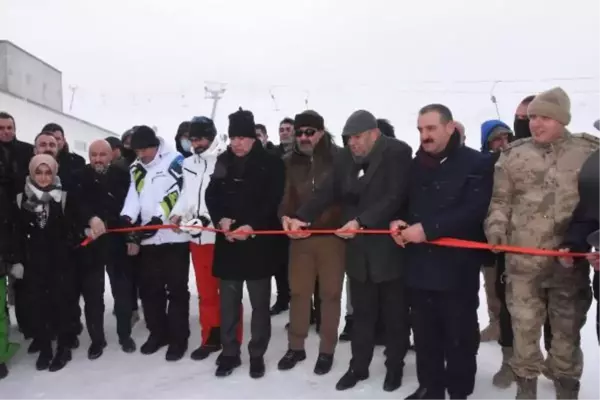 TÜRKİYE'DE ÜNİVERSİTE KAMPÜSÜ İÇERİSİNDEKİ İLK KAYAK MERKEZİ BİTLİS'TE AÇILDI