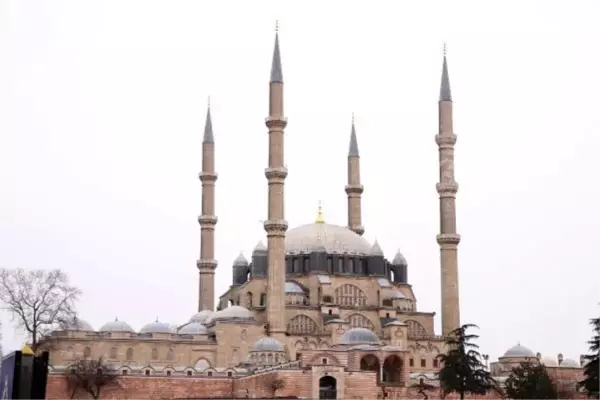 Son dakika haberleri! SELİMİYE CAMİSİ, KILINAN SON CUMA NAMAZIYLA RESTORASYONA ALINDI