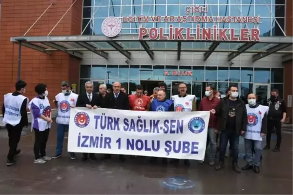 HASTA YAKINLARININ DARBETTİĞİ GÜVENLİK GÖREVLİLERİNE SAĞLIKÇILARDAN DESTEK