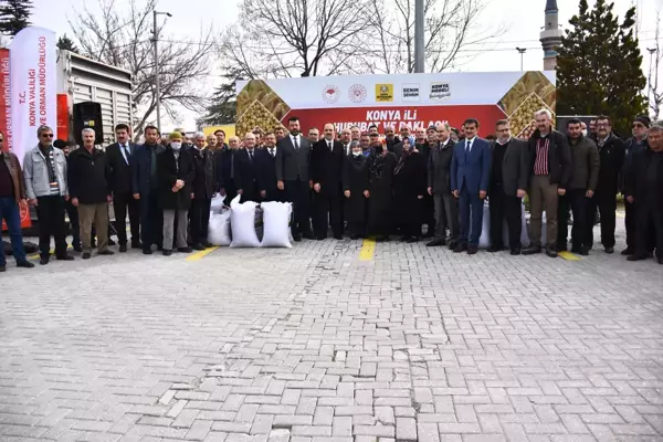 Konya'da yürütülen projeyle çiftçiye arpa, mercimek ve nohut tohumu dağıtıldı