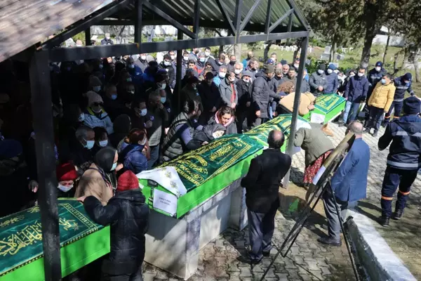 Almanya'da ev yangınında vefat eden Türk anne ve çocukları Bodrum'da defnedildi