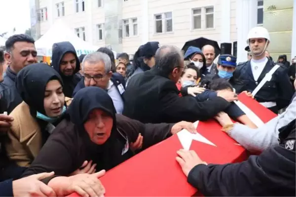 Son dakika haber: ŞEHİT POLİSLER TÖRENLE MEMLEKETLERİNE UĞURLANDI