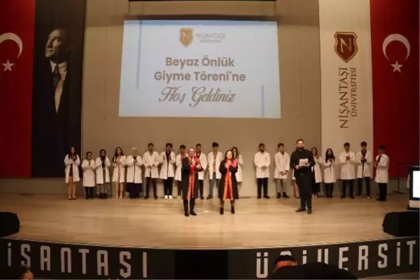 Geleceğin sağlıkçıları, mesleğe ilk adımlarını 'beyaz önlük' giyerek attı