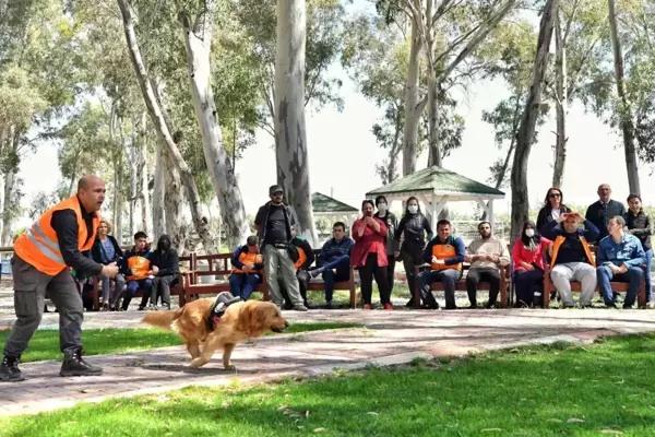 Konyaaltı Belediyesi'nden Otizmli Bireylere Köpekli Terapi