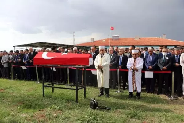 Muhsin Yazıcıoğlu'nun yakın korumalığını da yapan polis memuru son yolculuğuna uğurlandı