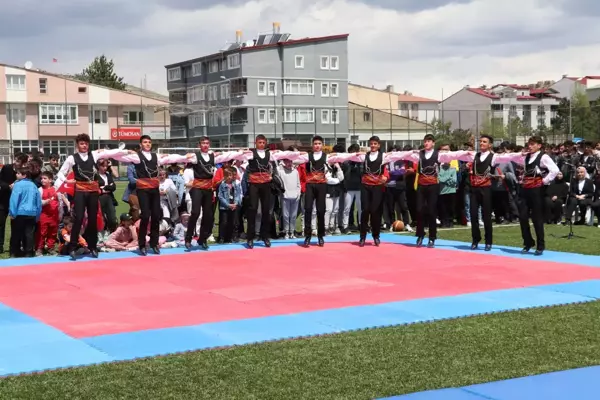 19 Mayıs Atatürk'ü Anma, Gençlik ve Spor Bayramı kutlanıyor