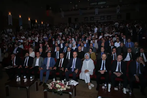 AK Parti'li Kurtulmuş, Diyarbakır'da 