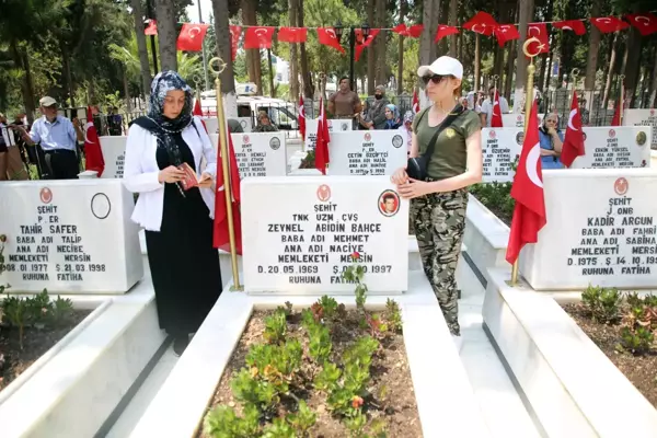 Son dakika haberleri... Arife gününde şehitlikler ziyaret edildi