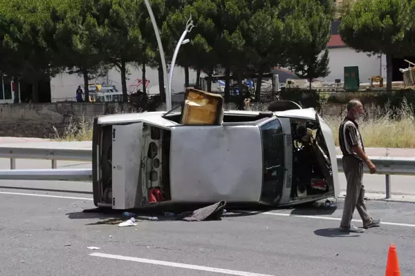 Son dakika haberleri... Trafik kazasında 3 kişi yaralandı