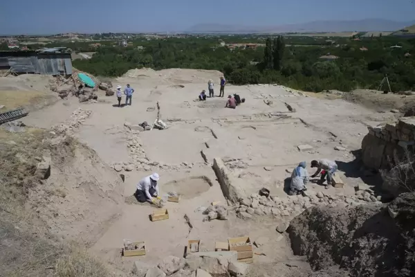 Arslantepe Höyüğü'nde arkeolojik kazı çalışmaları başladı