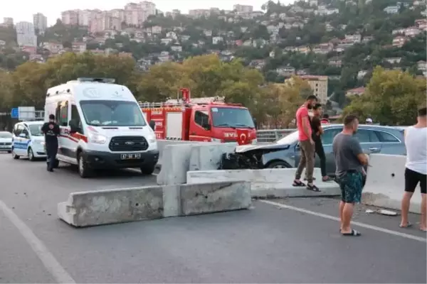 Zonguldak gündem haberleri | ZONGULDAK'TA OTOMOBİL BETON BARİYERE ÇARPTI: 3 YARALI