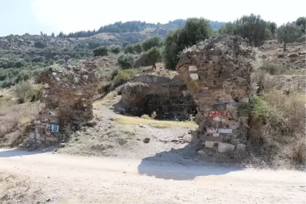 Saruhan Bey'in Bizans topraklarına yaptırdığı ilk mescit, 700 yıl sonra ayağa kaldırıldı