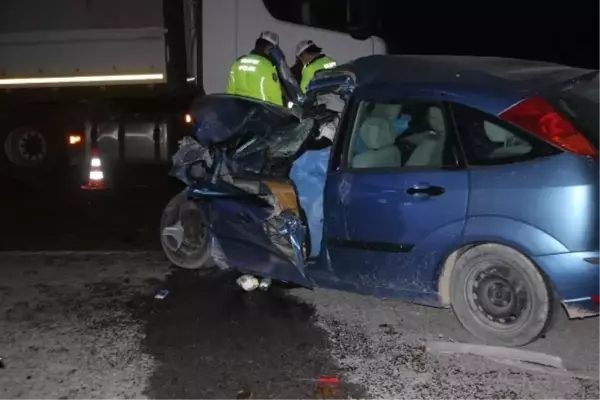 Kayseri Yolunda Otomobilin Kamyona Çarpması Sonucu 1 Kişi Öldü