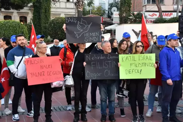 İzmir Aliağa'da İsrail'in Gazze'deki insanlık suçları protesto edildi