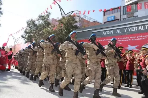 VAN'DA CUMHURİYET COŞKUSU