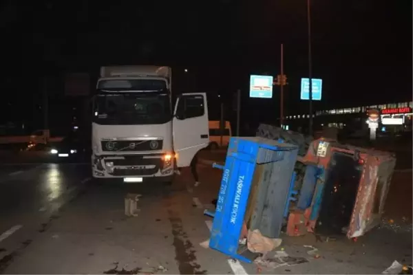 Erbaa'da TIR ile traktör çarpıştı: 2 yaralı