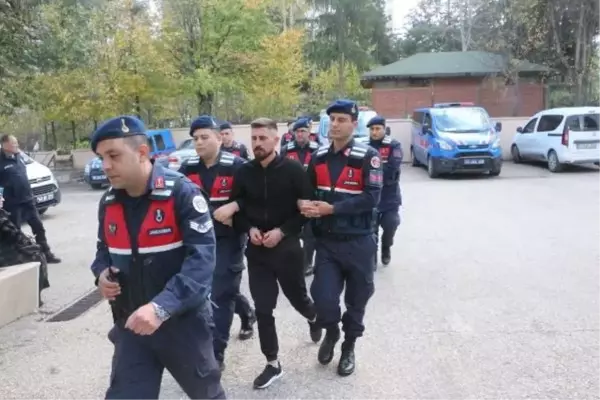 Babasını vuran husumetlisini yaraladı, kardeşini öldürdü (2)