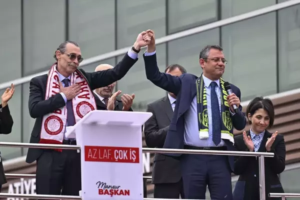 Özgür Özel, Erdal Beşikçioğlu'na ne dedi?