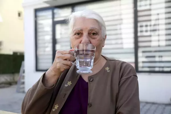 80 yıldır yağmur suyu içiyor: Çayı güzel kahvesi köpüklü olur