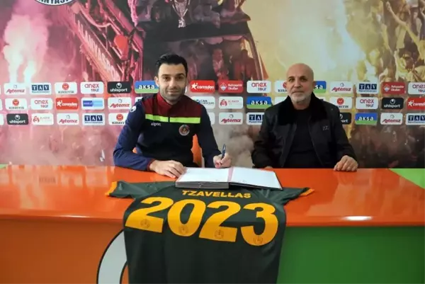 Alanyaspor'da Tzavellas'ın sözleşmesi uzatıldı