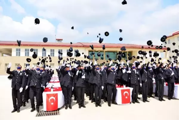 Son dakika haberleri... ADANA'DA POLİS ADAYLARININ MEZUNİYET SEVİNCİ