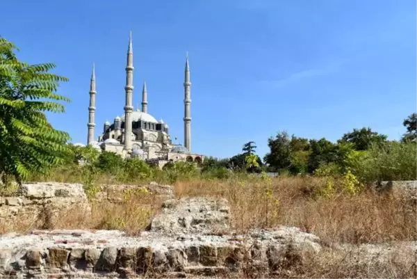 SELİMİYE CAMİİ'NDE 6 YIL SONRA ÇEVRE DÜZENLEMESİ BAŞLADI